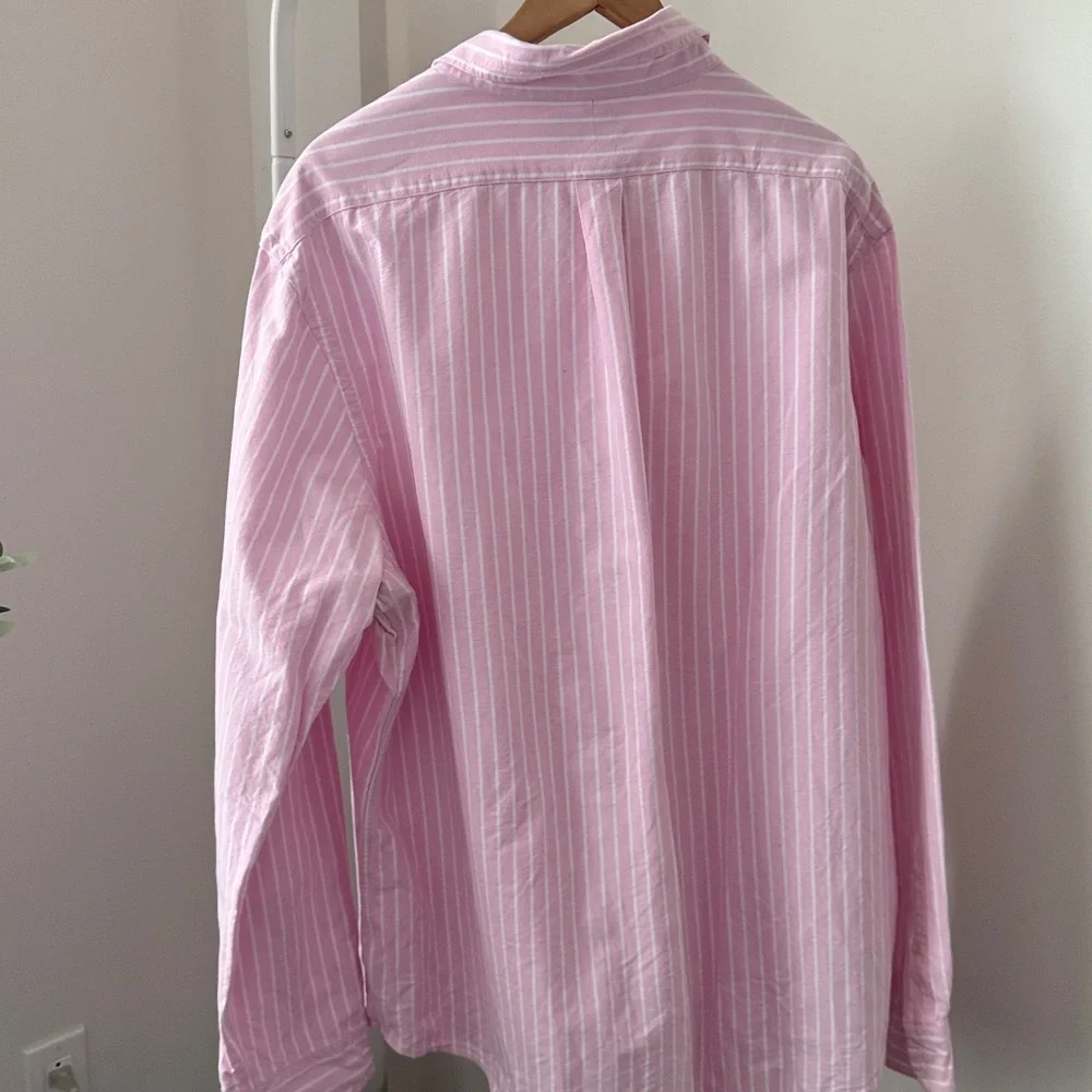Polo by Ralph Lauren Pink and White Striped Button-Down Shirt - Picture 5 of 16